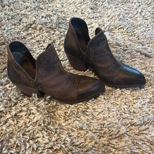 Artists Women’s Ankle Boot